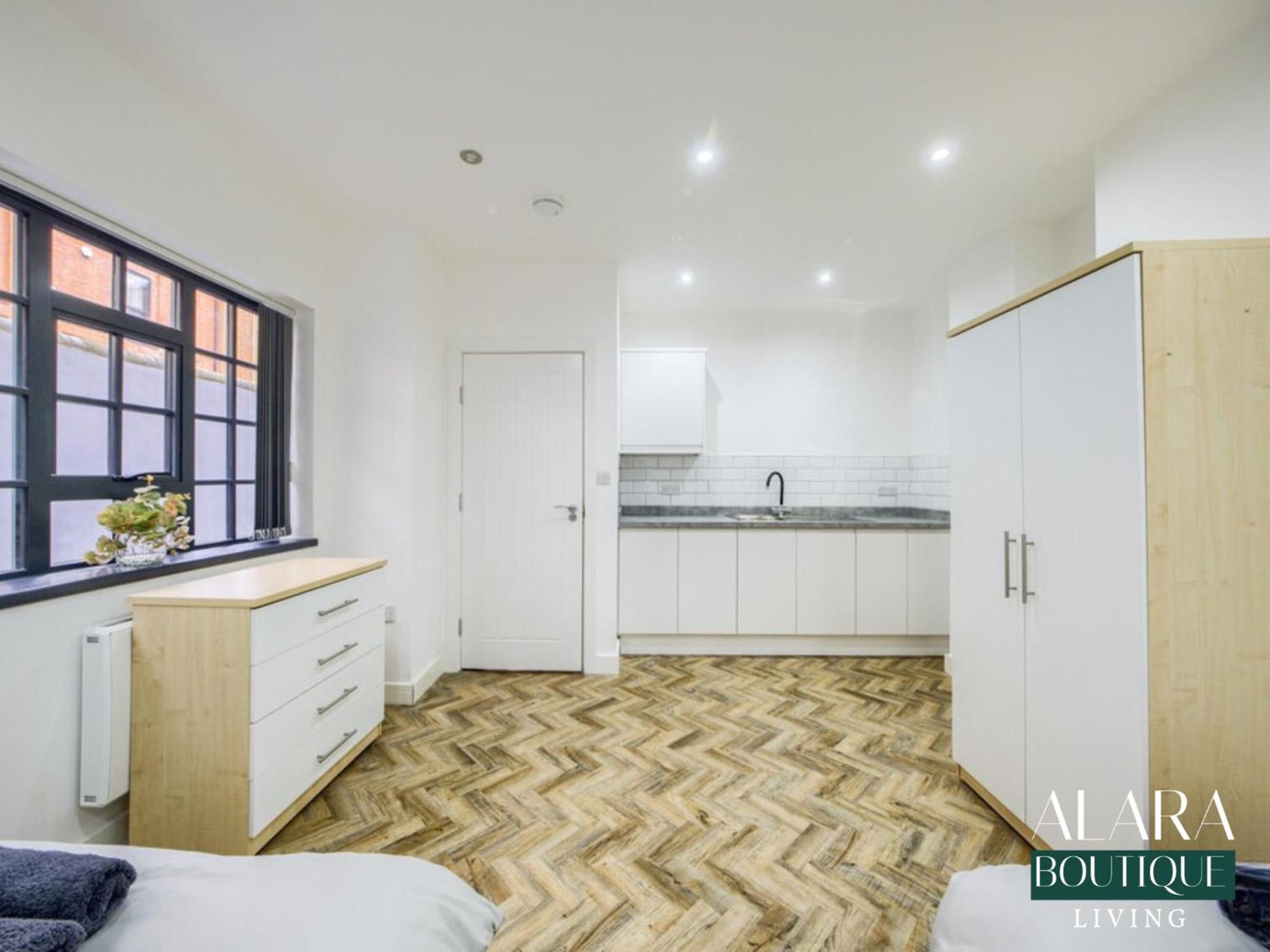 3 Floor Townhouse Luxury Living Alara Boutique Apartment Бирмингам Екстериор снимка